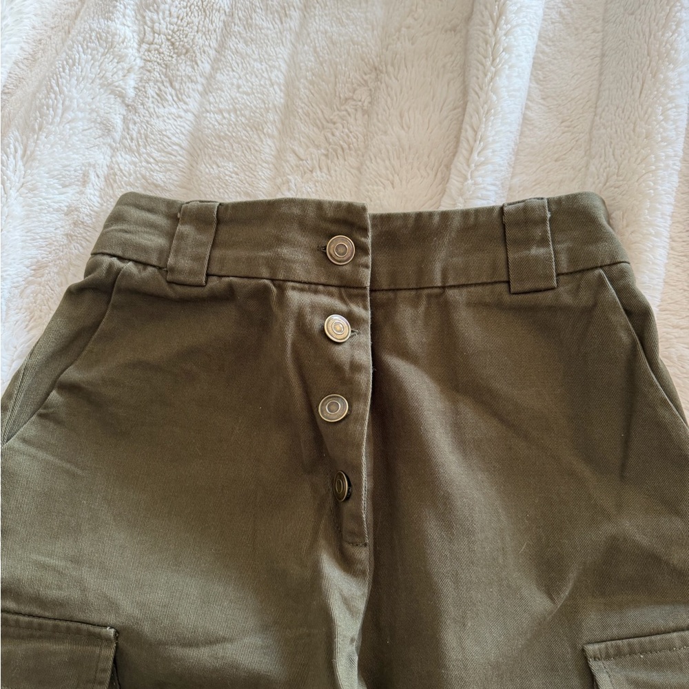 Olive Green High-Waisted Cargo Pants